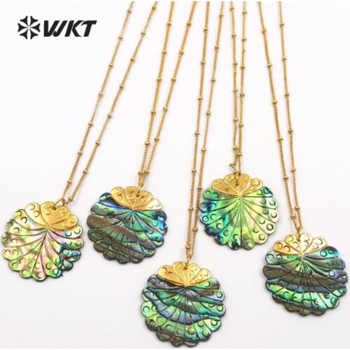 WT-JN035 WKT Wholesale natural abalone shell necklace gear round leaf pendant with gold color plated classic style series