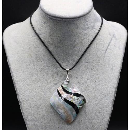 Natural Shell Pendant Necklace Rhombus Shape Pendant Necklace for Women Jewelry Necklace Exquisite Gift Length 55+5cm 46x56mm