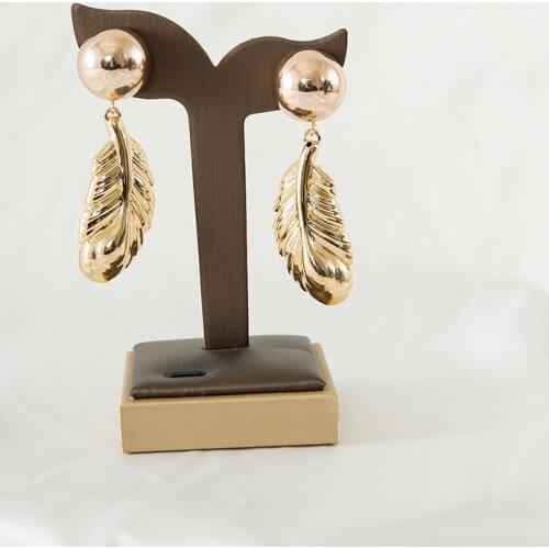 Leaf Shaped Golden Color Luxurious Style Copper Women Earrings 2021 Spring New Arrival Wedding Party Attendance