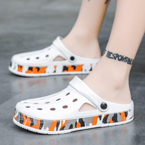 Summer Men Slippers Massage Clogs Beach Sandals Outdoor Garden Shoes Mules Men Indoor Home Slides Bathroom Loafers Flip Flops 47