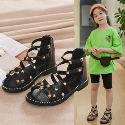 Girls Sandals 2020 Summer New Korean Childrens Roman Hollow Rivet Flowers Sandals Kids Non-slip Zip Shoes Middle Big Child Shoe