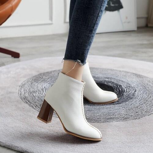 Short boots womens spring and autumn single nude boots 2020 new square head thick heel elastic half barrel Martin boots