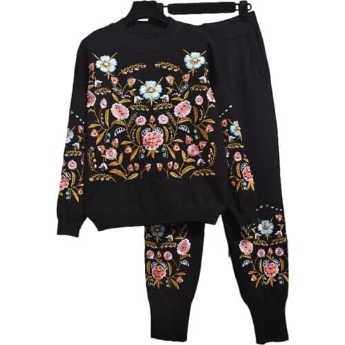 2020 Autumn Winter New Knitted Tracksuit Women Set Embroidery Flowers Sweater + Casual Little feet Pants 2 Piece Set Women G510