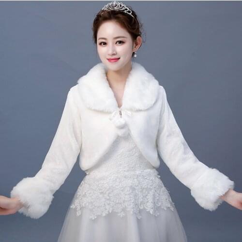 Long Sleeve Faux Fur Cape Shawl for Women Winter Warm Coat White Faux Fur Wraps For Bridesmaids Bridal Wedding Bolero Jacket