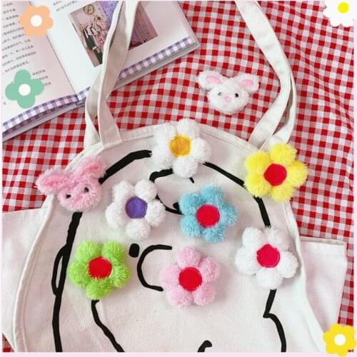 2021 New Korea Fashion Cartoon Brooch Lovely Flower Brooch Handbag Decorations Children Toys Jewelry Wholesale Cartoon Brooch