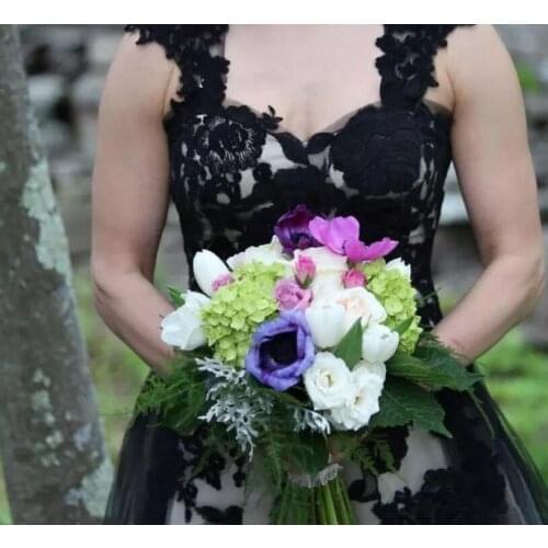 Vintage Black and White Wedding Dress Cap Sleeves High Low Lace Tulle Plus Size Gothic Wedding Bridal Gowns Country Style 2021