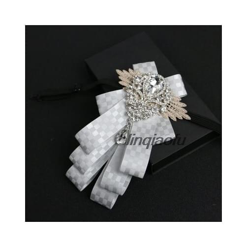 High-end British multi-layer bow diamond collar flower