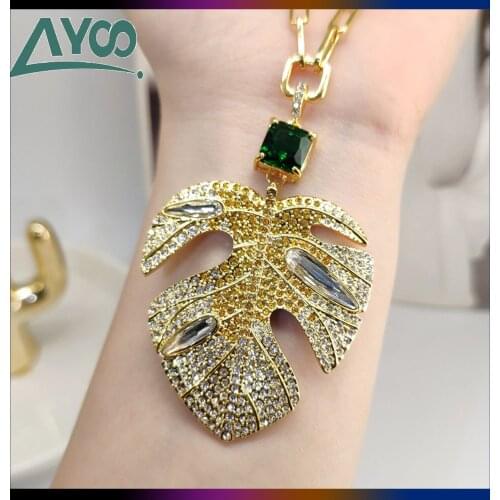 SWA Fashion Jewelry Original 1:1,Charm TROPICAL Midsummer Banana Leaf Clavicle Chain Necklace Gift For Female With Logo