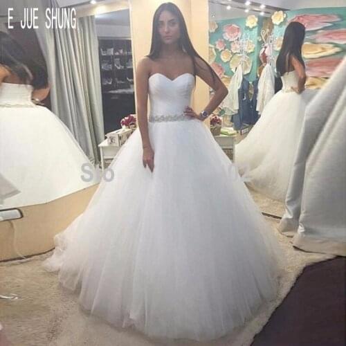 E JUE SHUNG Fashion Sleeveless Ball Gown Wedding Dresses Sweetheart Lace Up Crystal Sash Ruched Bridal Gowns robe de mariee