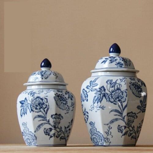 Blue And White Porcelain Hand-painted porcelain Ginger Jar Jingdezhen Ceramic Antique Decorative Storage pot vase