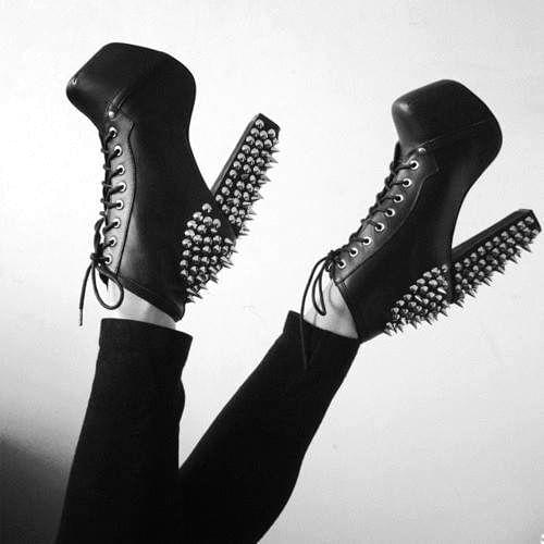 Lace Up Ladies Chunky Heel Ankle Boots Black Smooth Leather Spikes Back Women Platform Boots Spring Fashion Street Style Boots