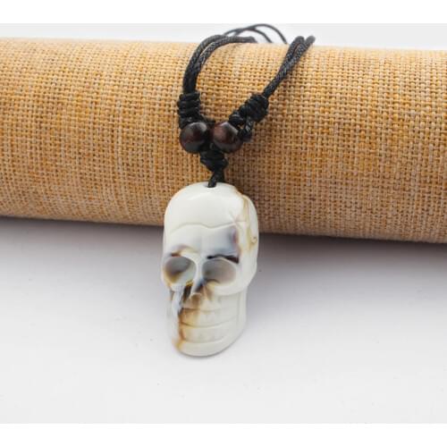 1pcs Faux Yak Bone Skull Head Charms Punk Skeleton Pendant Necklace Black Wax Cotton Cord Surf Necklace Jewellry Gifts