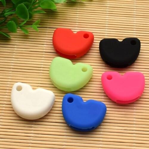Motorcycle key silicone cover cap for Vespa piaggio new fly gts super 300 Gilera Nexus 500 shell skin protector keychain
