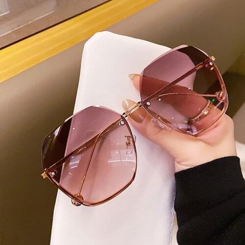 2021 new fashion rimless cut edge sunglasses Fashion Sunglasses Womens fashion net red large frame glasses UV protection