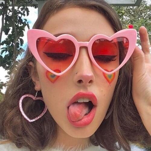 Love Heart Sunglasses Women Brand Designer New Fashion Cute Sexy Retro Cat Eye Vintage Cheap Sun Glasses Red Female