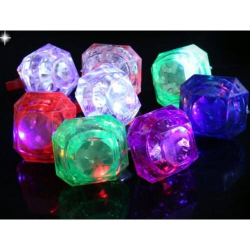 Flashing LED Light Up Ring Glow In The Dark Flash Blinking Huge Diamond Shape Rings Hen Birthday Xmas Wedding Party Favors gift