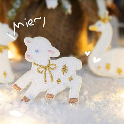 Maxsin 1 Pc High Quality Cartoon Embroidered Cute White Sheep Bear Sticker Garment Accessories Iron On Clothes Patch Decorative