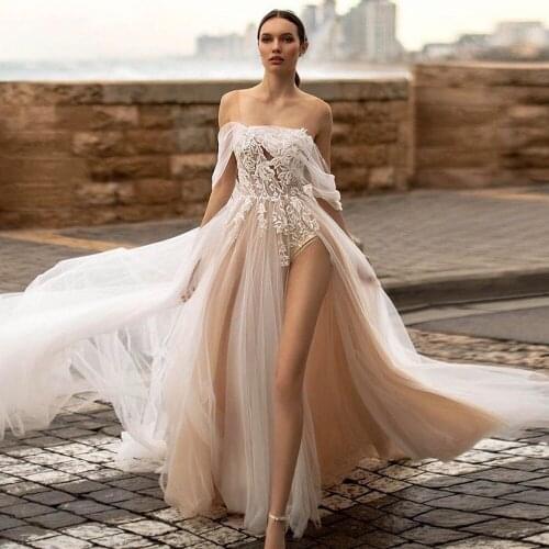 Sexy Side High Slit Wedding Dresses 2021 A-Line Lace Appliques Sweep Train Backless Tulle Light Champagne Boho Bridal Gown