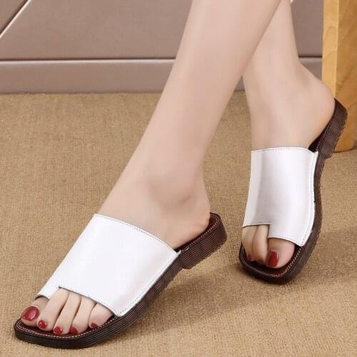 Summer Cool Women Flip-Flops Shoes Luxury Leather Soft Flat Bottom Ladiess Slippers Outdoors Beach Walking Slippers For Women