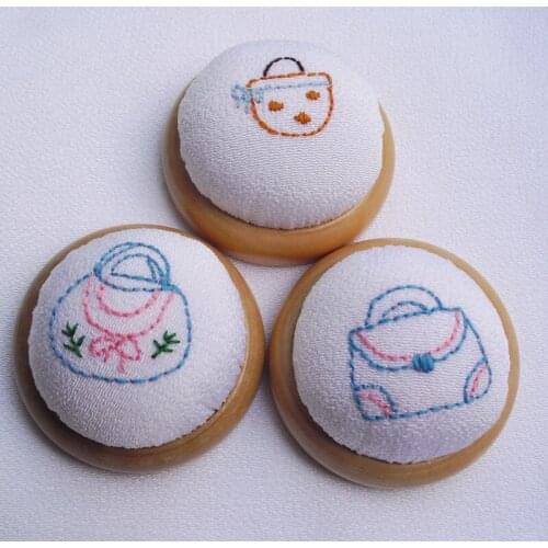 Free shipping 20pcs/lot Needle Pin Cushion handmade DIY embroidered Handcraft Tool for sewing needlework Wooden base E96-3