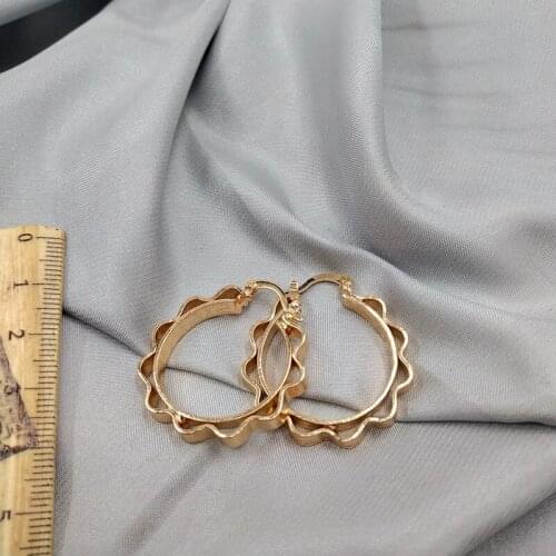 2020 New Earings Qingdao Jewelry Earring Personality Joker Fashion Restoring Ancient Ways People Wave Female D47 Stud Earrings