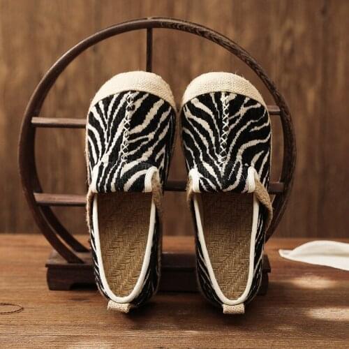 Elegant fashion casual embroidered shoes cotton hemp rubber bottom Girl Shoes ethnic style small fresh womens linen shoes