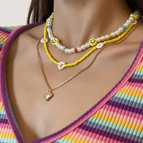 Korea Lovely Daisy Flowers Smile Face Colorful Beaded Pearls Charm Statement Short Choker Necklace for Women Portrait Jewelry