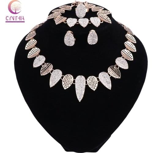 Fashion Women Gold Color Necklace Earrings Jewelry Dubai African Beads Jewelry Sets Crystal Bride Wedding Jewellery