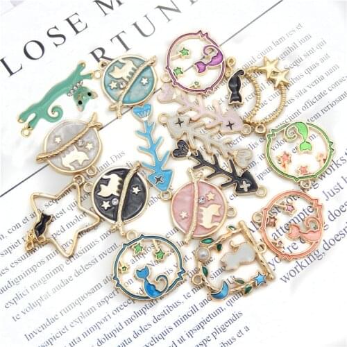 Julie Wang 10PCS Enamel Cat Fish Bone Charms Random Mixed Alloy Gold Tone Necklace Bracelet Earring Jewelry Making Accessory
