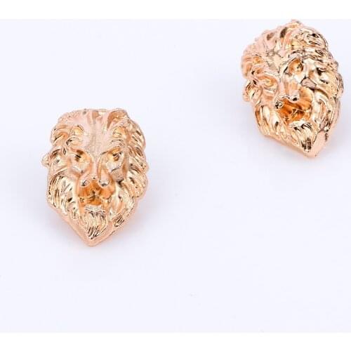 New 1 Pair Fashion Style Lion Head Collar Pin Badge Men/Women Retro Badge Relief Lion Head Shirt Suit Collar Brooches
