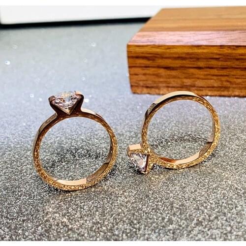 YUN RUO 316 L Titanium Steel Jewelry Mosaic Zircon Couple Rings Weeding Anniversary Ring Ring Rose Gold Fashion Woman Never Fade