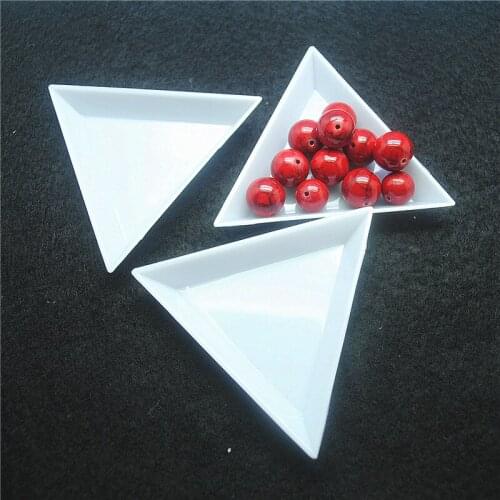 20PCS Plastic Trays Plate Triangle Shape For Beads Collections Size 7X7CM Small Items Searching Box Hot Selling Free Shipping