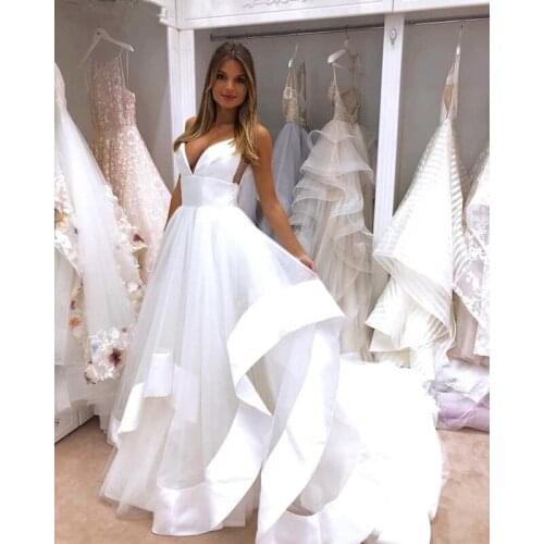 Sexy Spaghetti Straps Open Back Wedding Dress 2021 White Satin Ruffles Puffy Tulle A-line Beach Bridal Gowns Wedding Gown