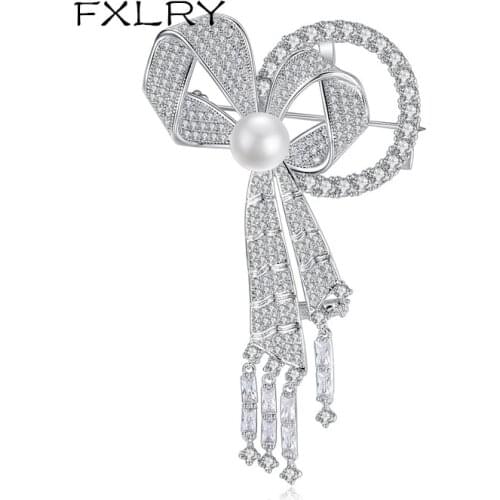 FXLRY New Arrive Romantic White Color AAA Cubic Zircon Pearl Butterfly Brooches Fashion Jewelry Women Sweater Coat Accessories
