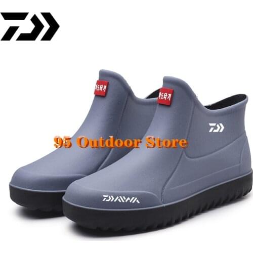 Daiwa 2022 New Men Fishing Ankle Rain Boots Autumn Rubber PVC Waterproof Rain Shoes Water Shoes Slip on Fashion Mens Flats Footw