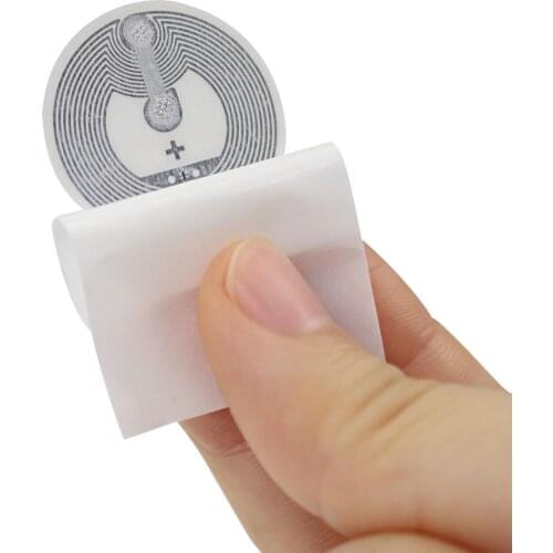 10pcs 13.56MHz NFC Ntag216 Tags ISO14443A NFC Sticker NTAG216 25mm All NFC Phone Available Adhesive Labels Smart RFID Keys Token