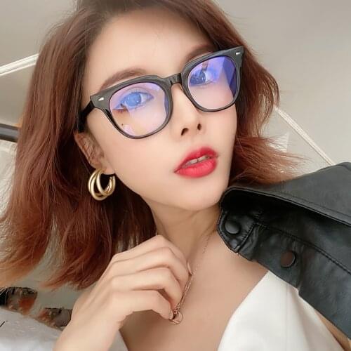 Retro Rivet Square Frame Women Men Eyeglasses Anti-Blue Radiation Lens UV400 Eye Protection Girl Sexy Ladies Fashion Eyewear