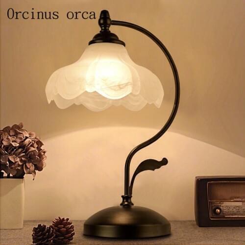 American retro lotus table lamp living room bedroom bedside lamp Chinese style retro simple clock and table lamp free shipping