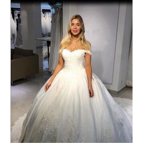 E JUE SHUNG New Satin Ball Gown Wedding Dresses Off The Shoulder Lace Appliques Backless Women Bridal Dresses vestido de noiva
