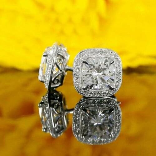 Huitan Simple Design Silver Color Women Stud Earrings with Transparent CZ Stone Wedding Trend Eternity Jewelry Wholesale Bulk