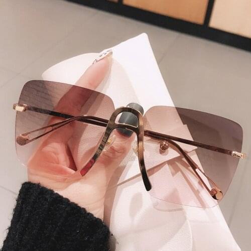 2021 New Fashion Brand Gradient Sunglasses For Women Vintage Rimless Square Tea Pink Sun Glasses Female Elegant Uv400 Shades