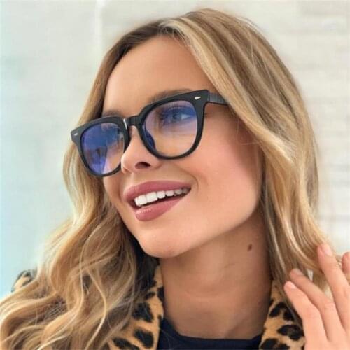 Unique Brown Glasses Women Designer Luxury Eyeglasses Frame Rivet Square Myopia Reading Glasses Frame Female Accesoires