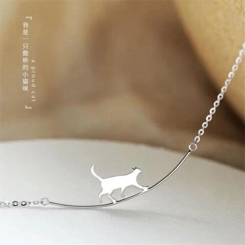 New Fashion Cat Curved Necklace Simple Personality Jewelry Cute Animal Walking Cat Clavicle Chain Necklaces Friends Gifts
