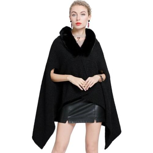 Swonco Warm Fur Collar Ponchos Women Capes Pullover 2020 New Winter Coats Female Fashon Cloak Poncho Ladies Capes