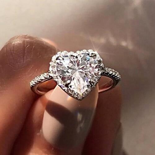 Silver Color Fashion Crystal Heart Shaped Wedding Rings Exquisite Women Zircon Engagement Rings Bridal Glamour Jewelry