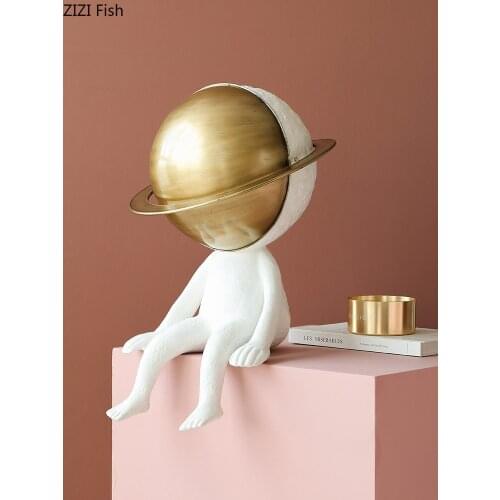 Modern Resin Spaceman Astronaut Sculpture Desktop Childrens Room Decoration Cute Character Statue Home Decoration Wedding Gift