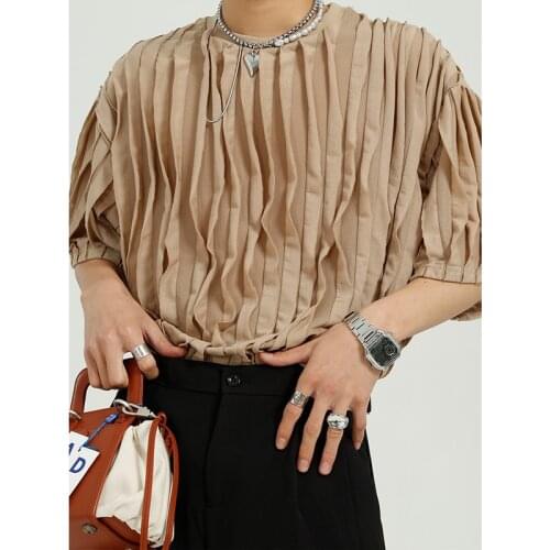 Mens Loose Round Neck Causal Tee Tops Male Mens 2021 Summer New Korean Design Trend Pleated Short Sleeve T-Shirt