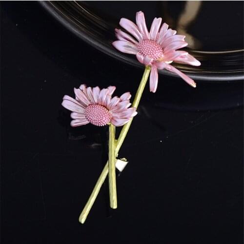 OKILY Beautiful Enamel Daisy Brooch for Women Flower Pin and Brooches Overcoat Silk Scarf Fashion Broochpin Christmas Day Gift
