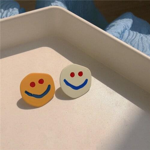 Origin Summer Cute Geometric Asymmetric Alloy Smile Face Dangle Earrings for Women Girls Wonderful Holiday Accessories Hot 2021