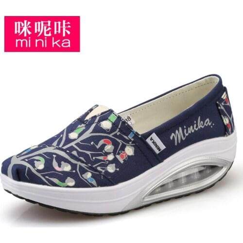 2020 Summer Outdoors Women Walking Shoes Sports Breathable Height Increasing Wedge Sneakers Cushion Shoes AA50016